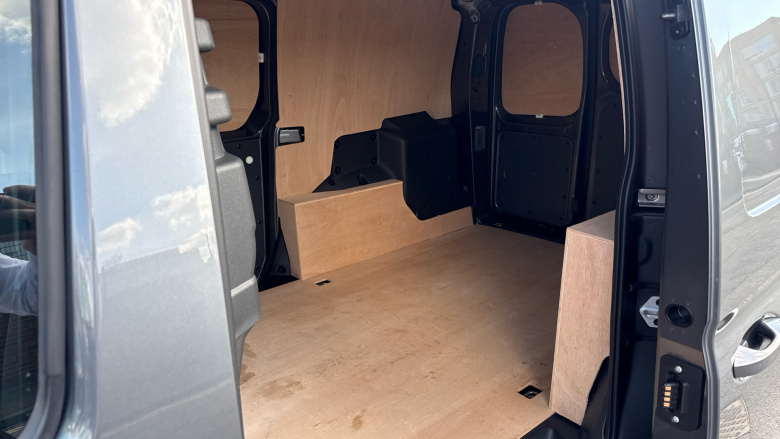 Ford Transit Connect 250 L2 Petrol 1.5 EcoBoost PHEV 150 Limited Van Auto